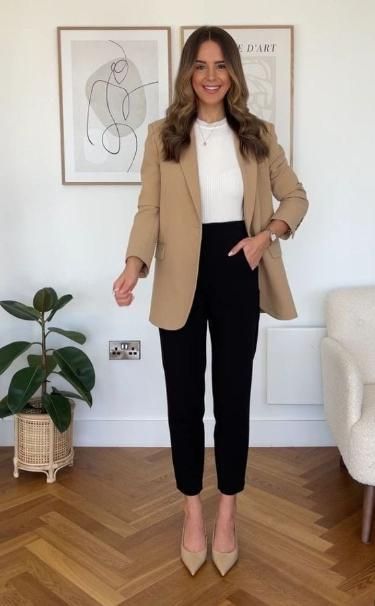 2024 Business Outfits for Women: Chic, Professional & Trendy Styles