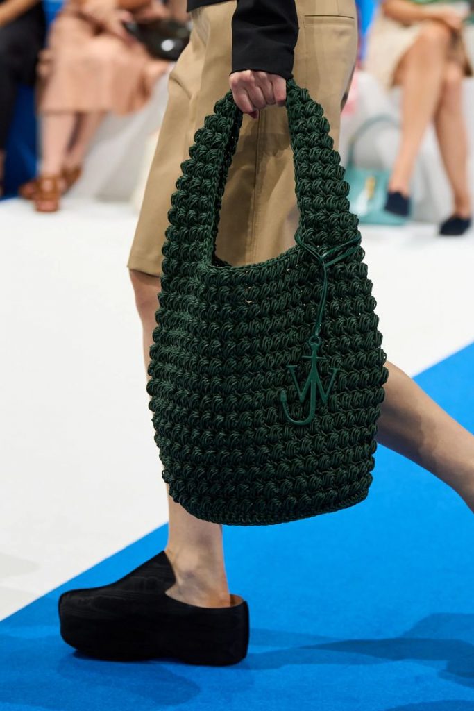 Explore 2024's Top Bag Trends: Chic Totes to Crochet for Fashion ...