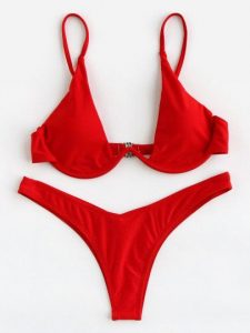 Chic Red Swimsuits: One & Two Piece Outfits for Stylish Beach Days