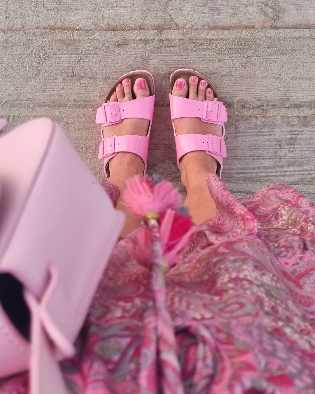 27 Stylish Pink Sandals for Women: Wedding, Summer & Beach Ideas