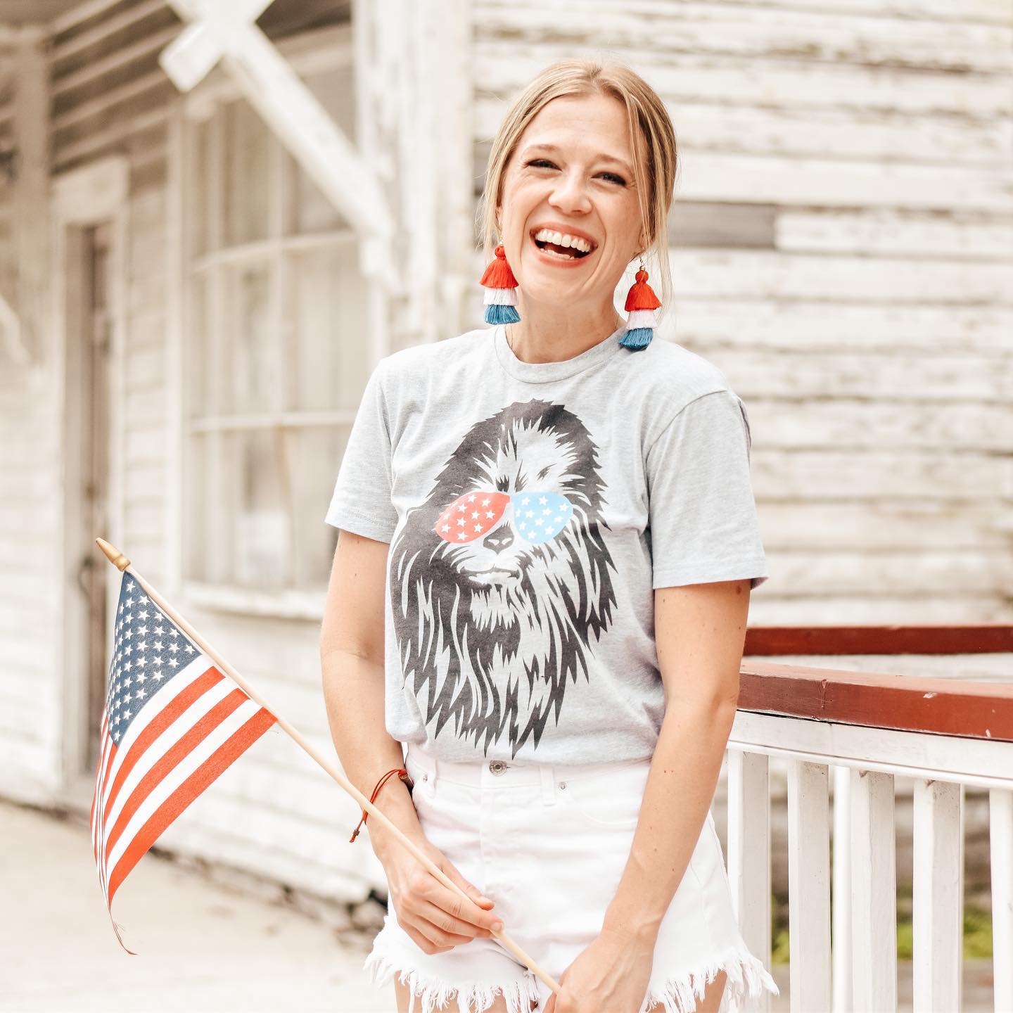 retro women july 4